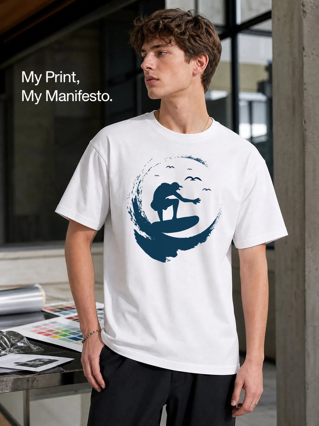 Men's White Loose-Fitting Round-Neck Short-Sleeved T-Shirt with Surf Pattern Print, Casual Street Style, Breathable and Comfortable for Everyday Wear and Beach Outings